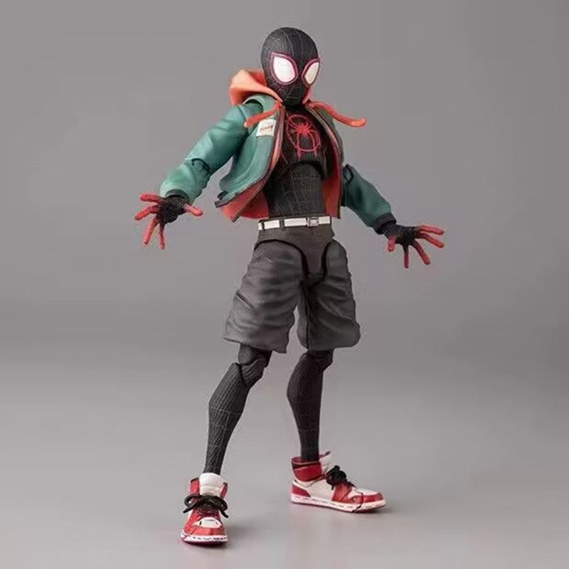 Figura Articulada De Spiderman VAZU