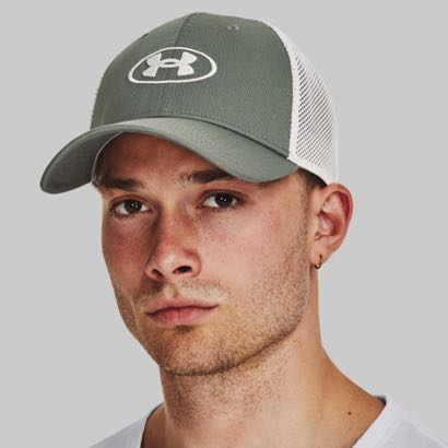 GORRA UNDER ARMOUR BLITZING TRUCKER